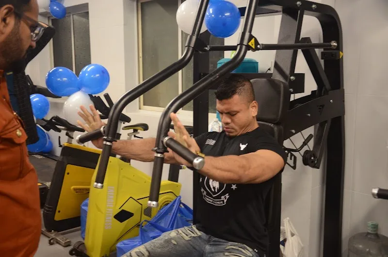 Member training at Fitness Factory Gym